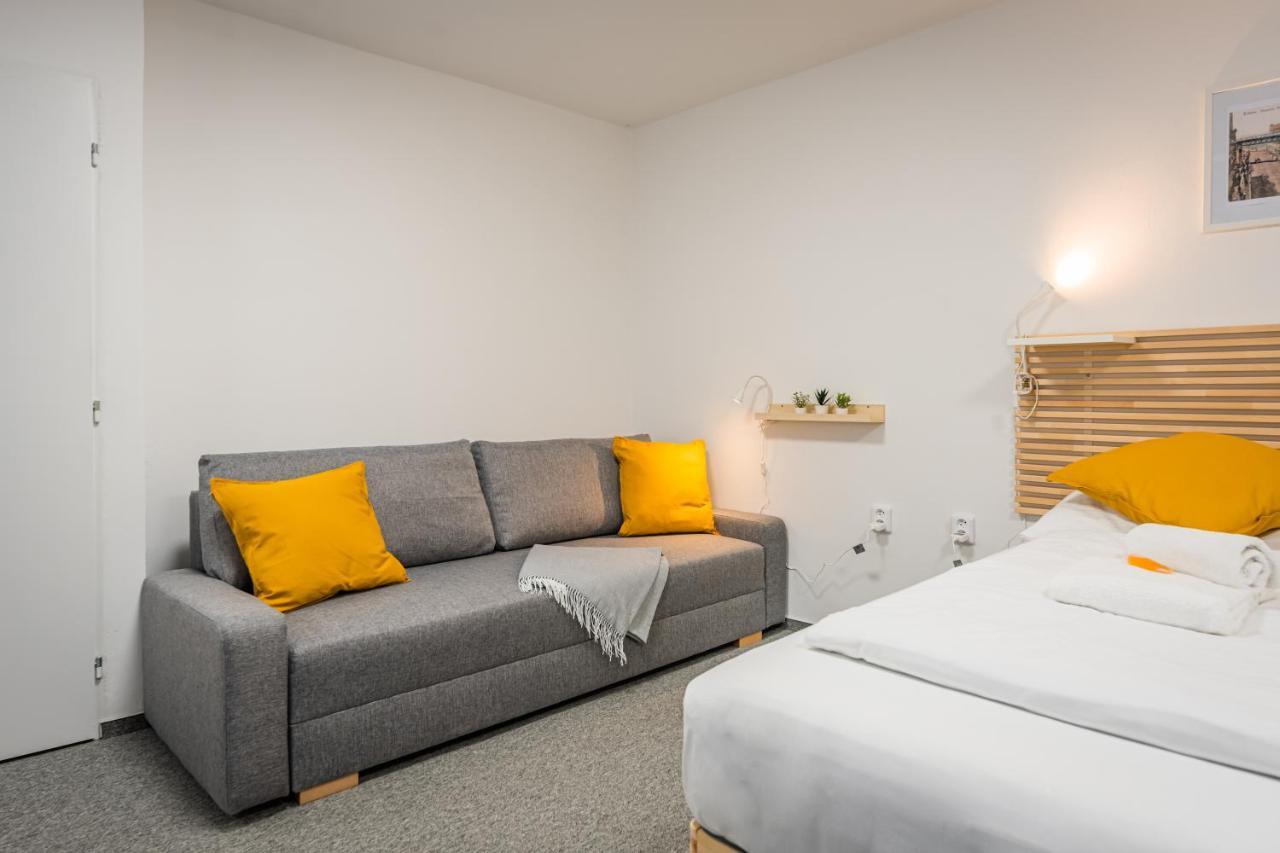 Self-Service Hotel Ostas Praha Εξωτερικό φωτογραφία