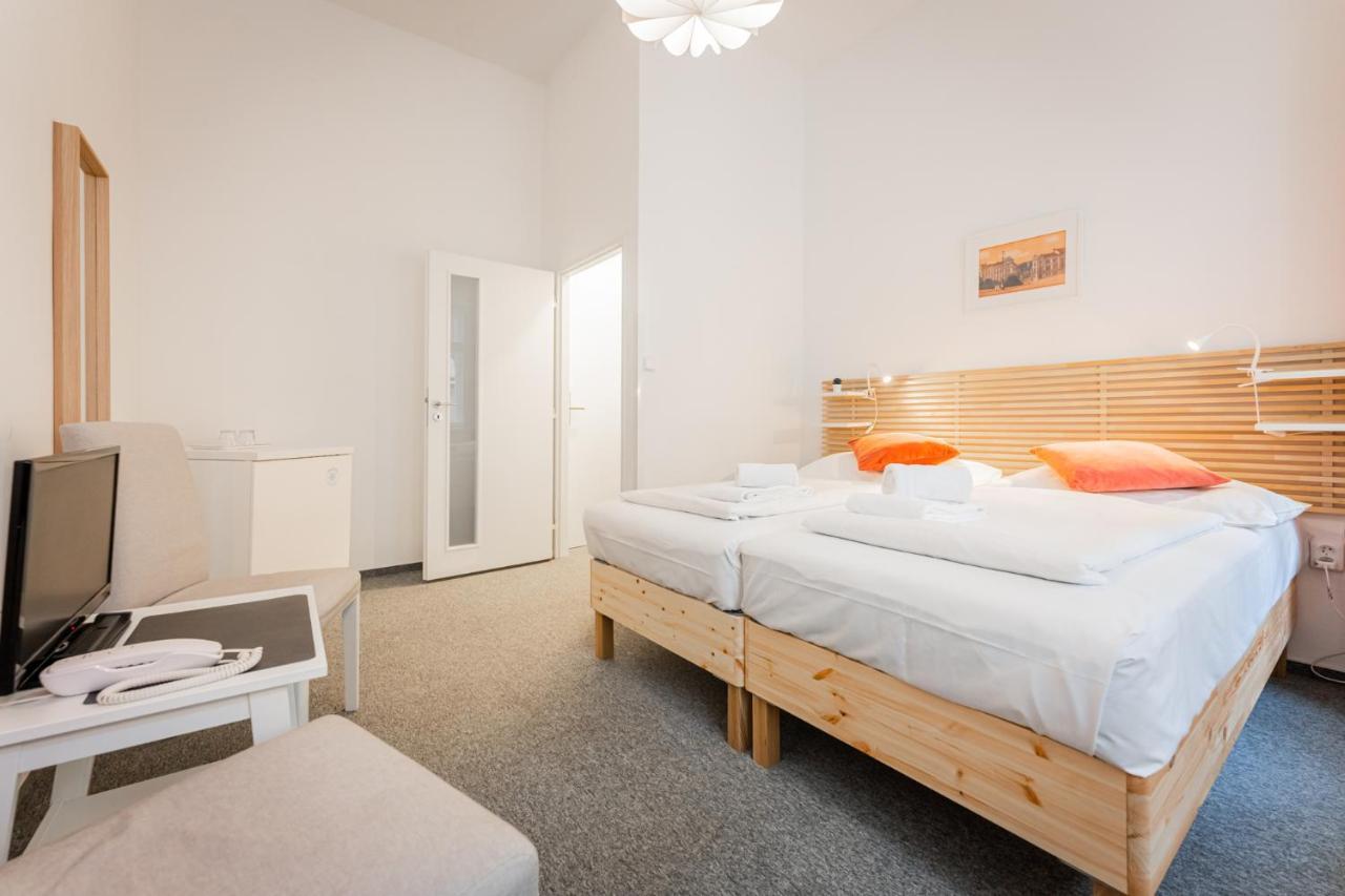Self-Service Hotel Ostas Praha Εξωτερικό φωτογραφία