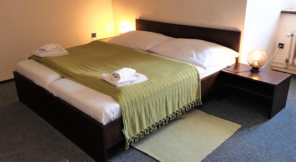 Self-Service Hotel Ostas Praha Εξωτερικό φωτογραφία